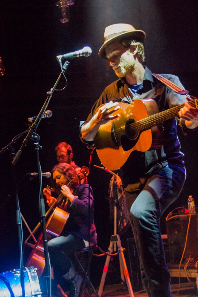 640px-The_Lumineers_930_Club_Washington_DC_August_2012